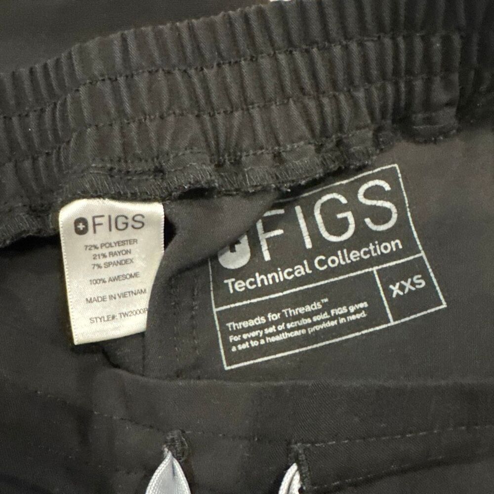 Figs black scrub pants size XXS - Picture 2 of 3